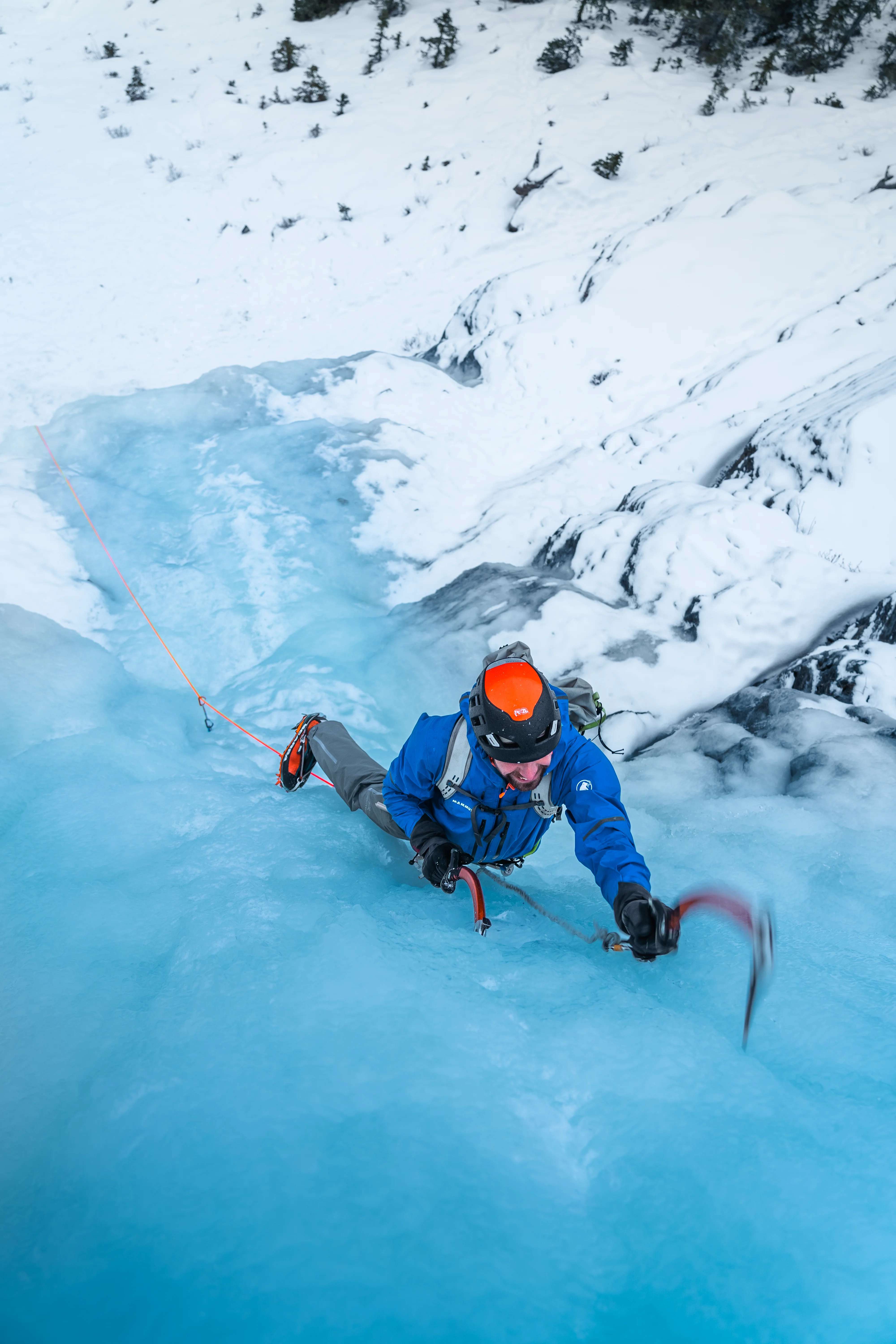 Leonardo_Iezzi_Ice_Climbing_photography (21)