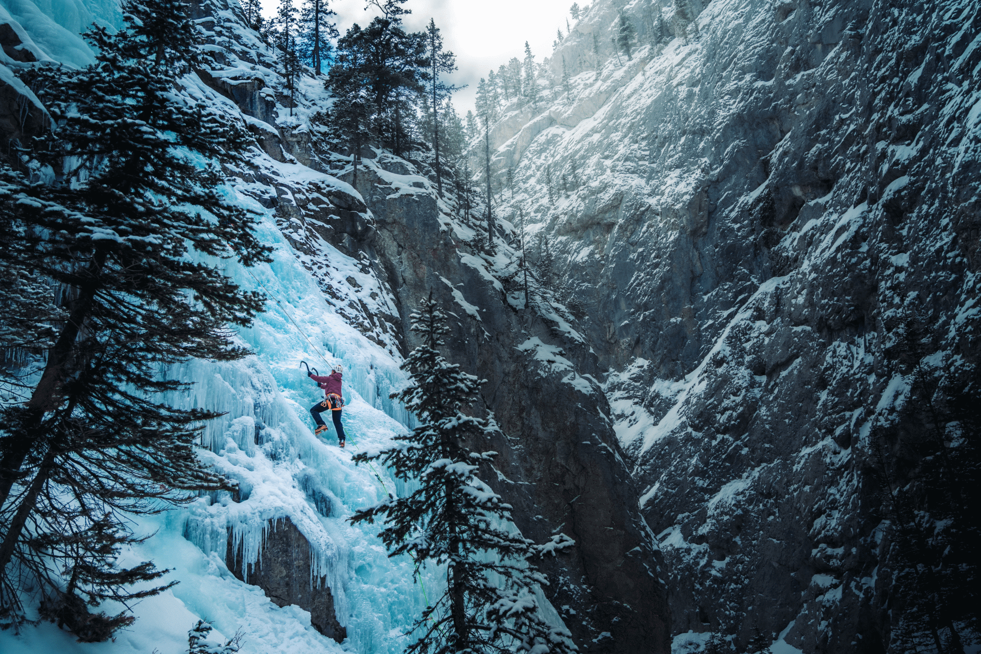 Leonardo_Iezzi_Ice_Climbing_photography (7)